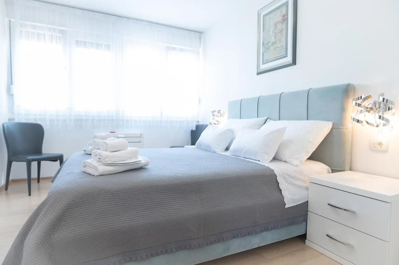 Apartment Apartman Sara Split